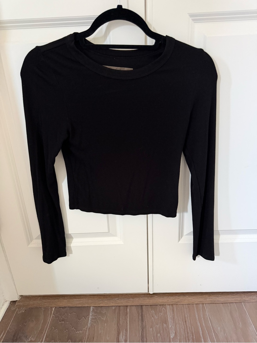 EUC Enza Costa  Black Ribbed Long-Sleeve Crop Top